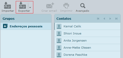 No canto superior esquerdo. No canto superior esquerdo.